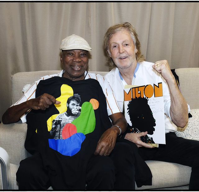 Milton Nascimento divulga foto junto com Paul McCartney